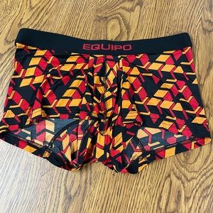 Mens worn poly spandex trunks size M